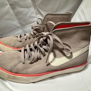 Nike Beige and White High-Tops with Red Accents